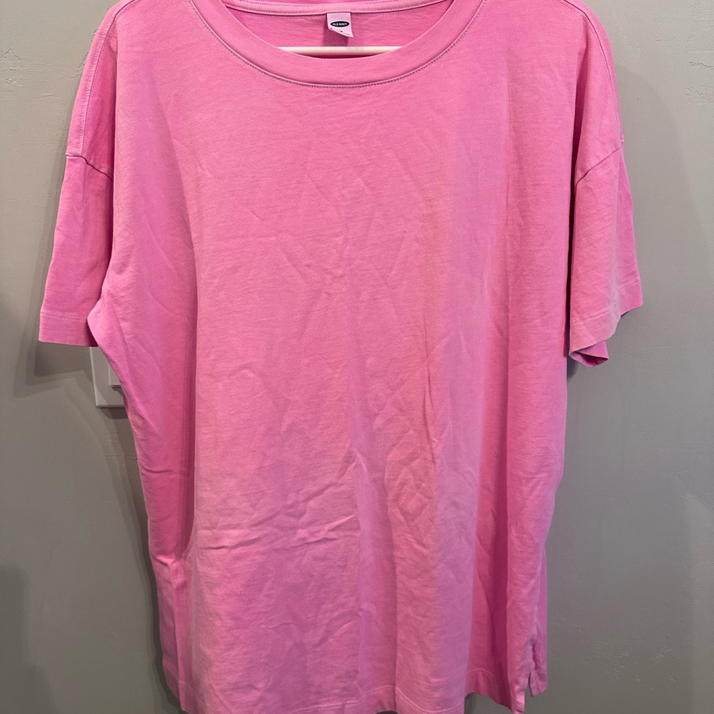 Old Navy Women’s Pink Oversized T-Shirt with Side Slits | Size Medium